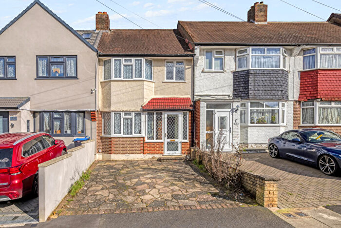 3 Bedroom Terraced House For Sale In Lynmouth Avenue, Morden, SM4