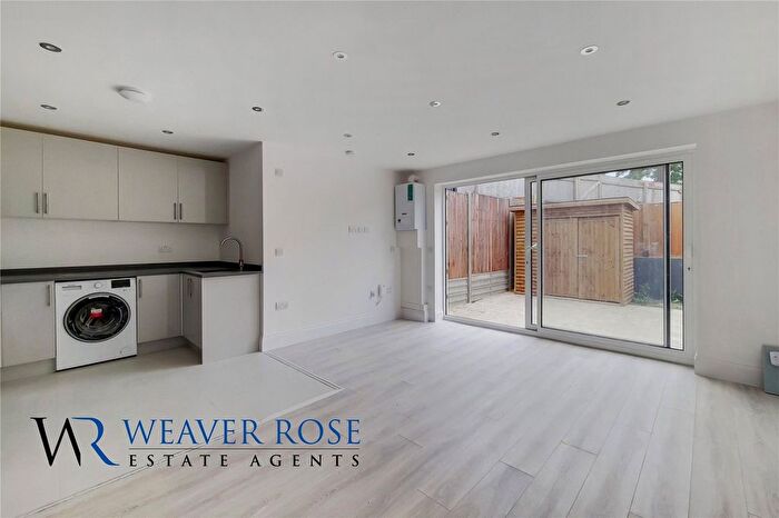 1 Bedroom Flat To Rent In Alizah Court, Rosewood Avenue, Greenford, Middlesex, UB6