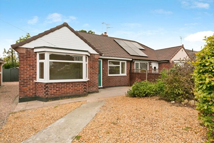 2 Bedroom Bungalow For Sale In Primrose Hill, Crewe, Cheshire, CW2