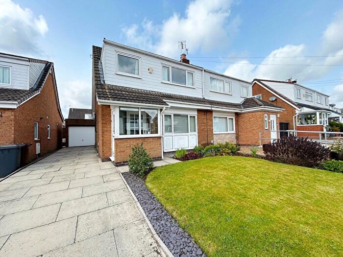 3 Bedroom Semi Detached House For Sale In Bispham Close, Bury, Greater Manchester, BL8
