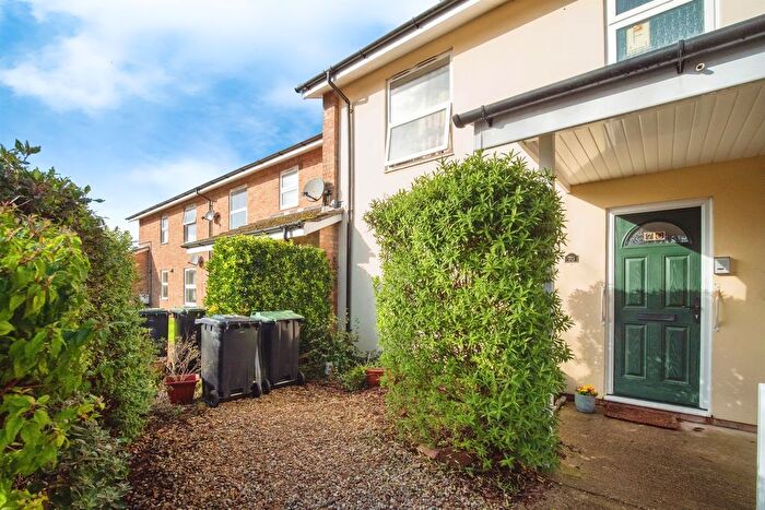 2 Bedroom Flat For Sale In Broken Cross, Charminster, Dorchester, DT2