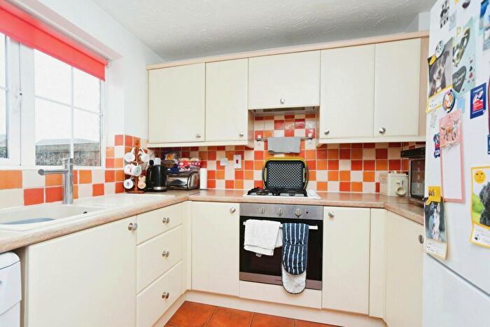 3 Bedroom End Of Terrace House For Sale In Hudson Way, Swindon, SN25