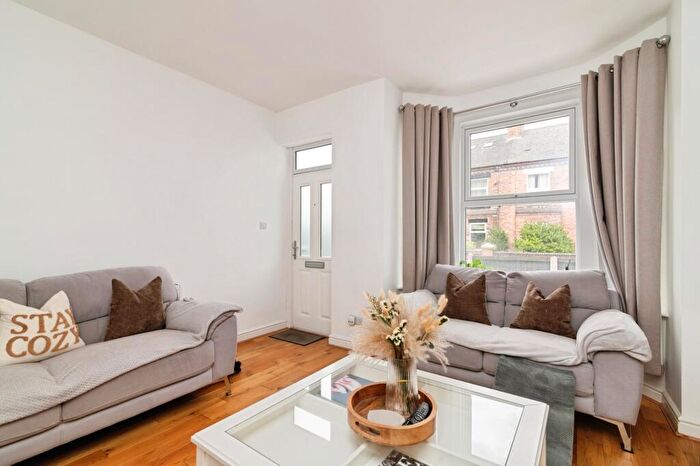 4 Bedroom Terraced House For Sale In Balmoral Road, Nottingham, Nottinghamshire, NG4