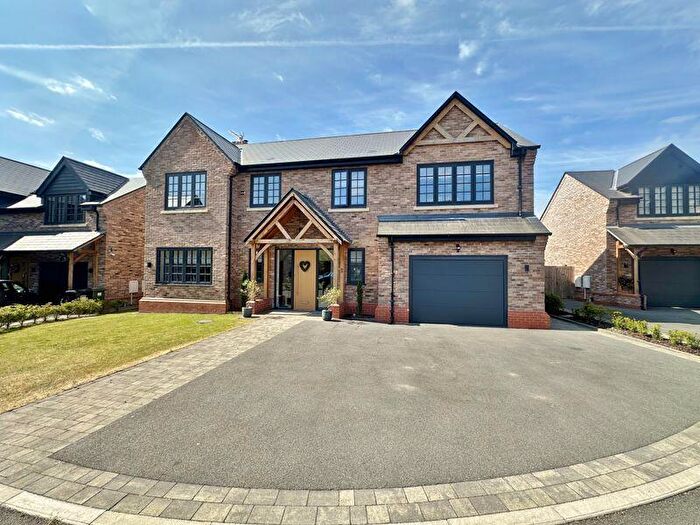 5 Bedroom Detached House For Sale In Stables Close, Thornton Hough, Wirral, CH63