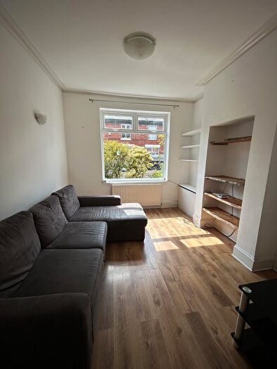 2 Bedroom Terraced House To Rent In Guildford Road, Levenshulme, M19