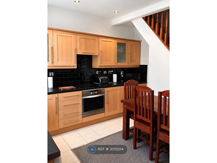 2 Bedroom Terraced House To Rent In Alexandra Road, Bolton, BL4