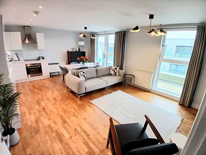 1 Bedroom Flat To Rent In Park Place, Stevenage, SG1