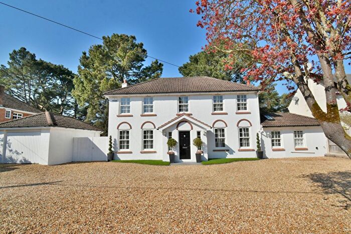 4 Bedroom Detached House For Sale In Aldridge Road, Ferndown, BH22