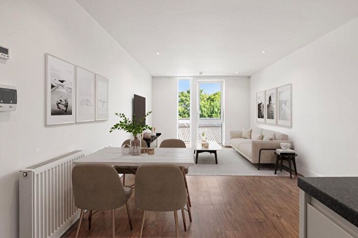 2 Bedroom Apartment To Rent In Station Approach, Epsom, Surrey, KT19