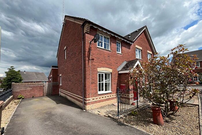 2 Bedroom Property To Rent In St Maelogs, Libanus Fields, Blackwood, NP12