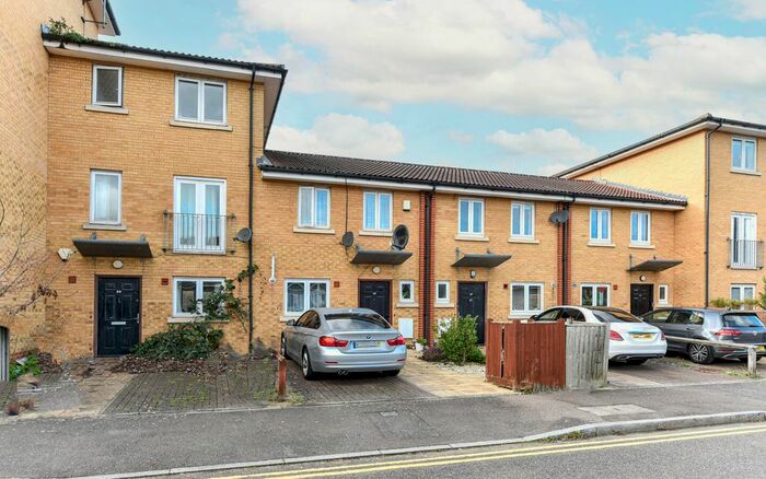 2 Bedroom Terraced House To Rent In Brinkworth Way, Hackney, E9