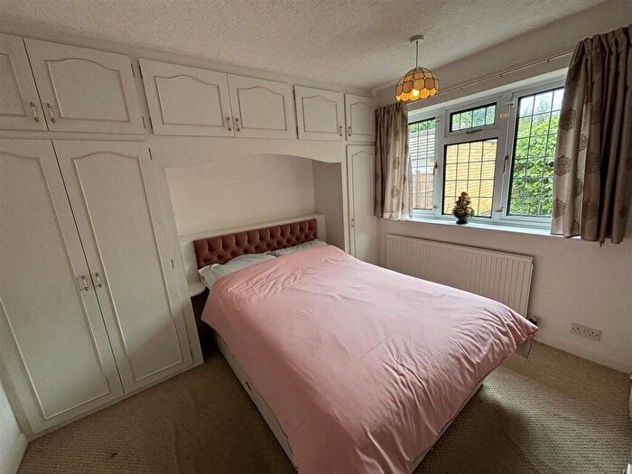 2 Bedroom Detached Bungalow For Sale In Foresters Close, Glenfield, Leicester, LE3