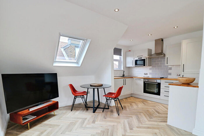 1 Bedroom Apartment To Rent In Preston Road, Westcliff-on-sea, SS0