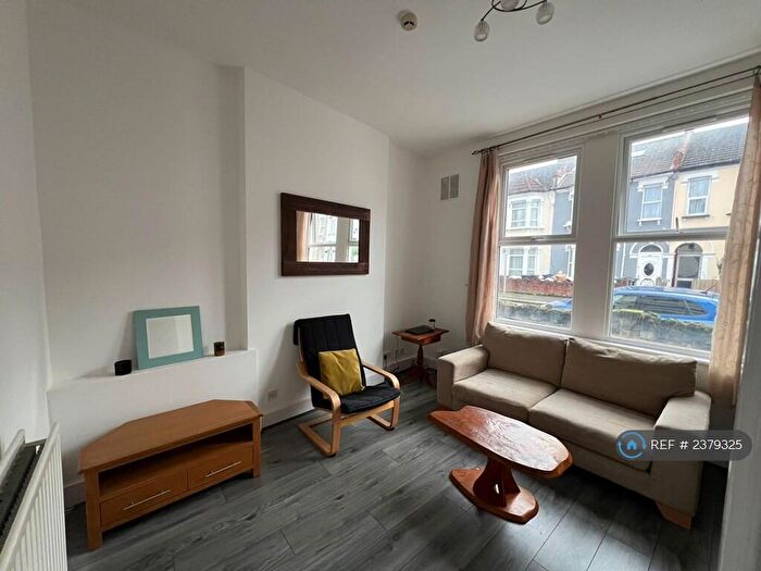 1 Bedroom Flat To Rent In Hathaway Road, London, CR0