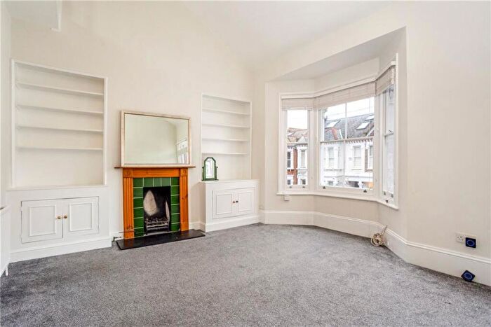 2 Bedroom Flat To Rent In Leathwaite Road, London, SW11