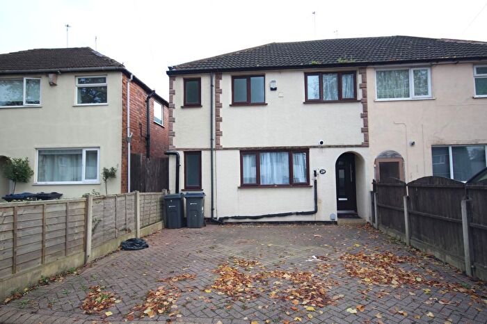 3 Bedroom Semi-Detached House To Rent In Birdbrook Road, Birmingham, B44