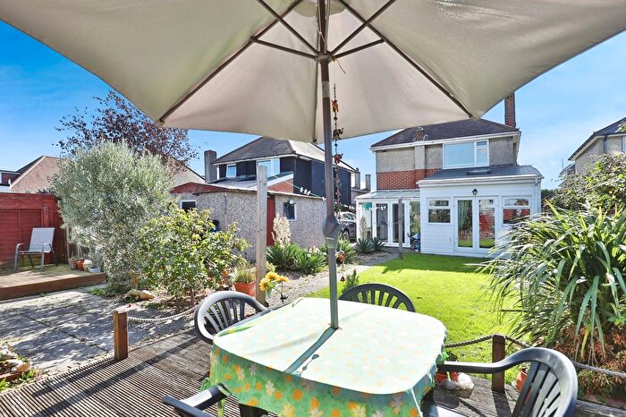 3 Bedroom Detached House For Sale In Hood Crescent, Wallisdown, Bournemouth, Dorset, BH10