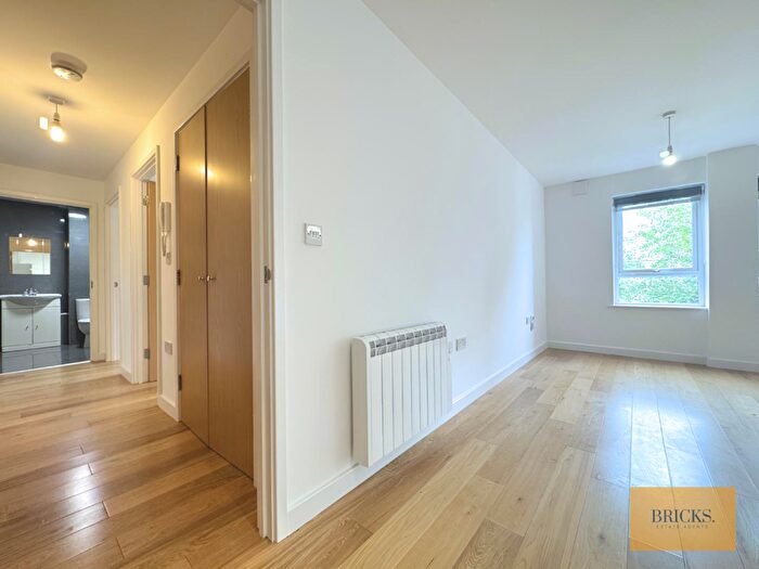 2 Bedroom Flat To Rent In Flat, Rothesay Road, Luton, LU1