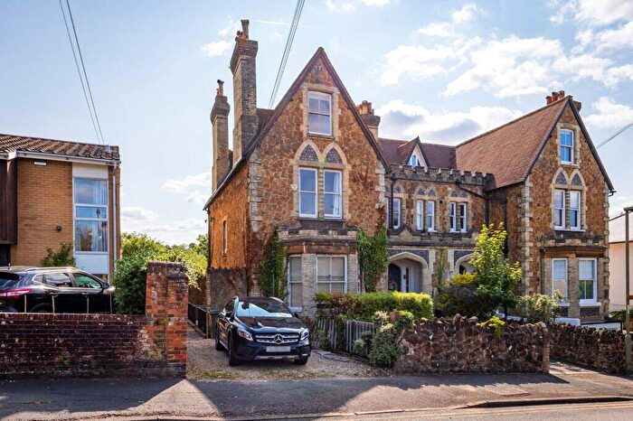 2 Bedroom Flat For Sale In Sydney Road, Guildford, Surrey, GU1