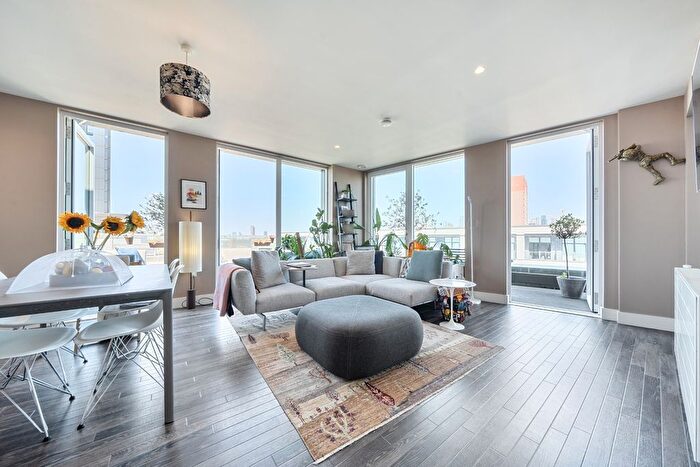 3 Bedroom Flat For Sale In Alloy House, Moulding Lane, SE14