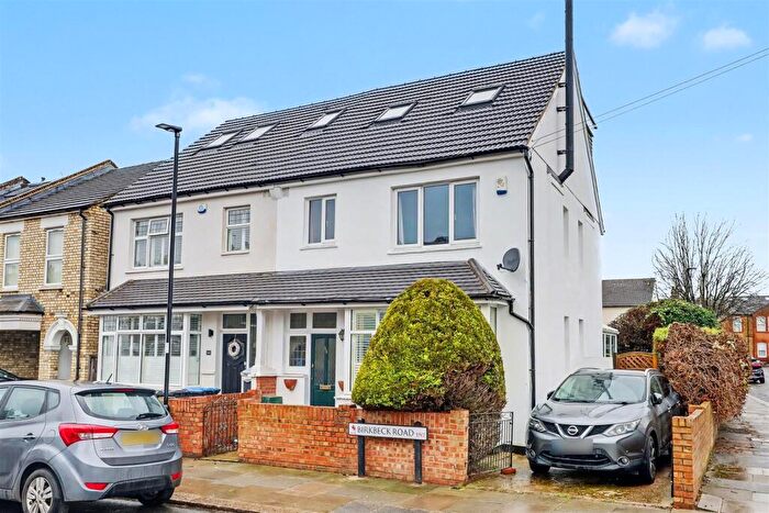 4 Bedroom Semi Detached House For Sale In Birkbeck Road, Enfield, EN2