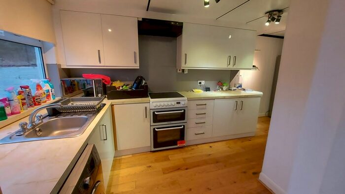 3 Bedroom Terraced House To Rent In Lincoln Road, Enfield EN1