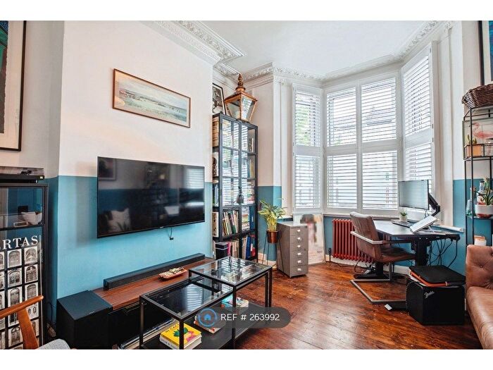 1 Bedroom Flat To Rent In London, London, SE15