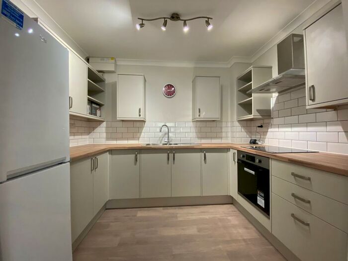 1 Bedroom Flat To Rent In Regatta Court, Cambridge, CB5