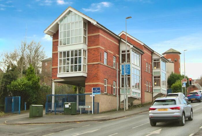 2 Bedroom Apartment To Rent In Crown Street, Macclesfield, Cheshire, SK10