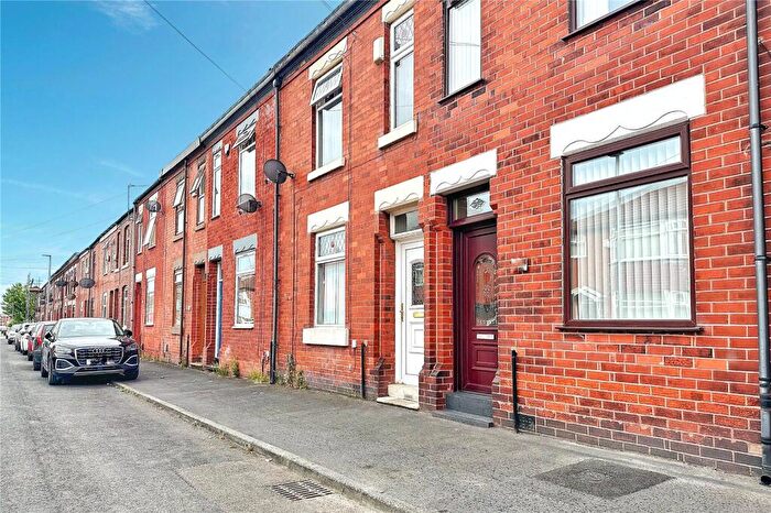 3 Bedroom Terraced House For Sale In Windsor Road, Droylsden, Manchester, M43