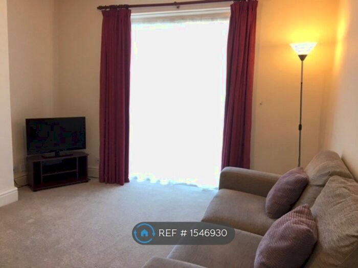 4 Bedroom Semi-Detached House To Rent In Finchley Road, Manchester, M14