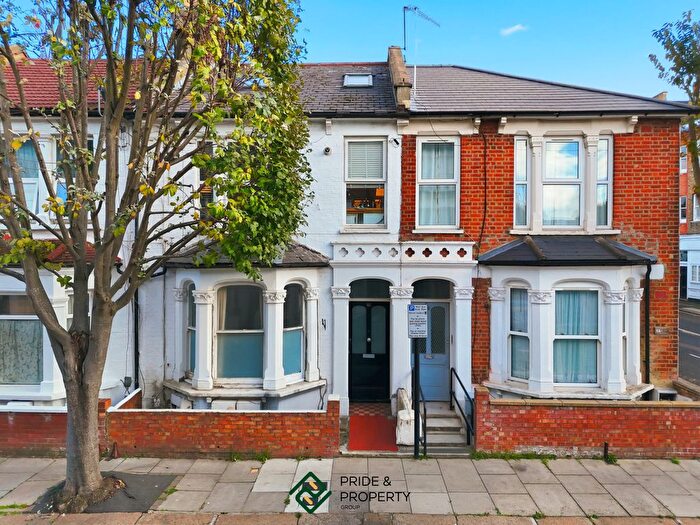 1 Bedroom Flat To Rent In Tunis Road, Shepherds Bush, W12