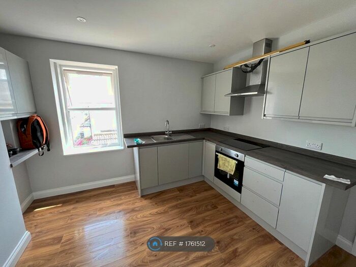 2 Bedroom Maisonette To Rent In Bexhill Road, St. Leonards-On-Sea, TN38