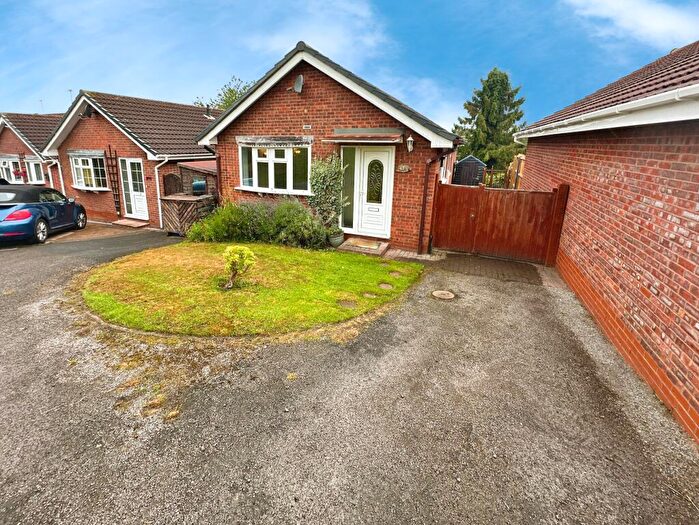 2 Bedroom Detached Bungalow For Sale In Chatsworth Drive, Tutbury, Burton-on-Trent, DE13