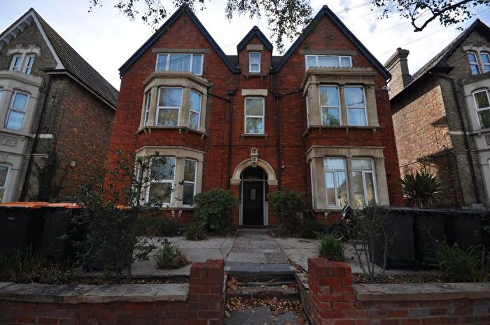 Studio To Rent In Clapham Road, Bedford, MK41