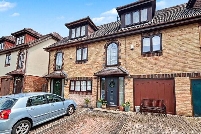 4 Bedroom Terraced House For Sale In Bassett, SO16
