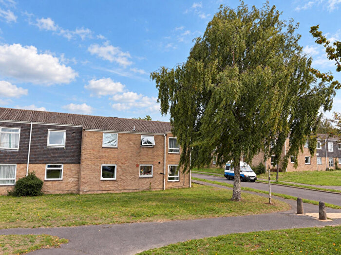 2 Bedroom Apartment For Sale In Knowlton Road, Poole, BH17