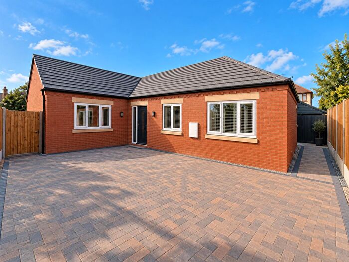 3 Bedroom Detached Bungalow For Sale In Westfield Road, Swadlincote, DE11