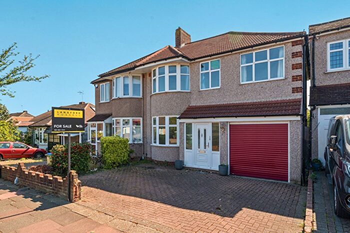 4 Bedroom Semi Detached House For Sale In Wren Road, Sidcup, DA14