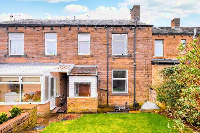 2 Bedroom Terraced House To Rent In Cowcliffe Hill Road, Huddersfield, HD2