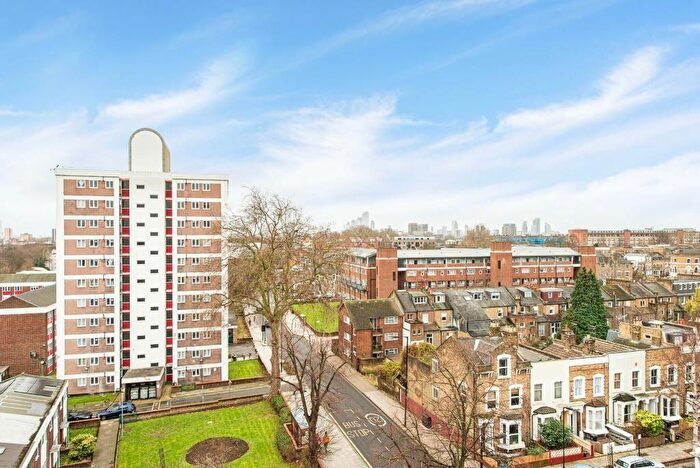 2 Bedroom Apartment To Rent In Royal Docks, London, E16