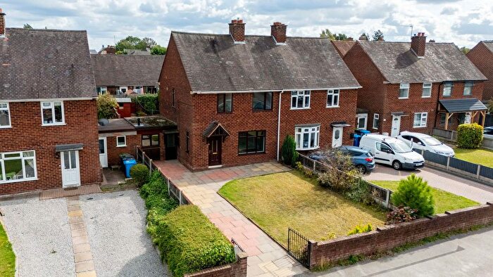 3 Bedroom Semi-Detached House For Sale In Hilton Lane, Walsall, WS6