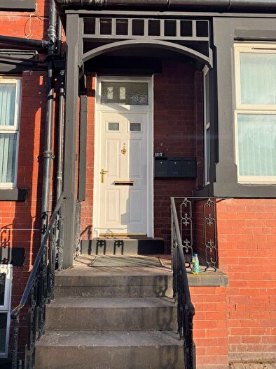 1 Bedroom Flat To Rent In Tempest Road, Beeston, LS11
