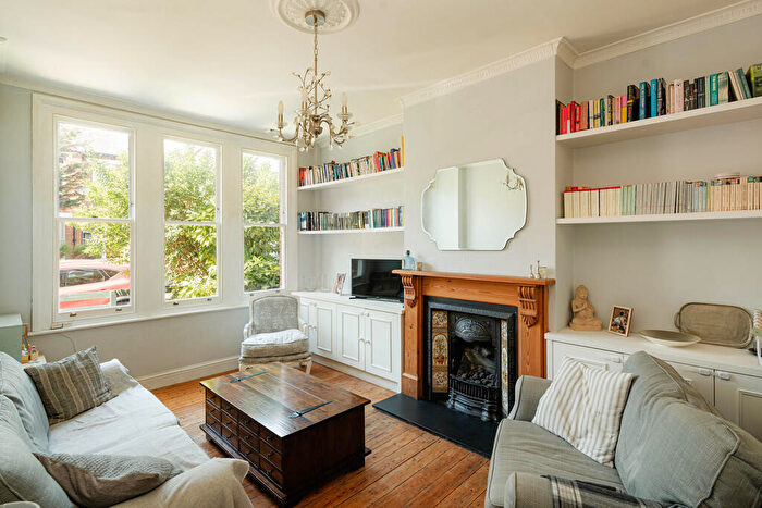 2 Bedroom Apartment For Sale In Oakbank Grove, Herne Hill, SE24