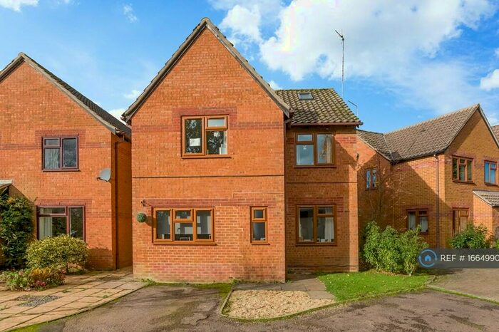 3 Bedroom Detached House To Rent In Mill Close, Deddington, Banbury, OX15
