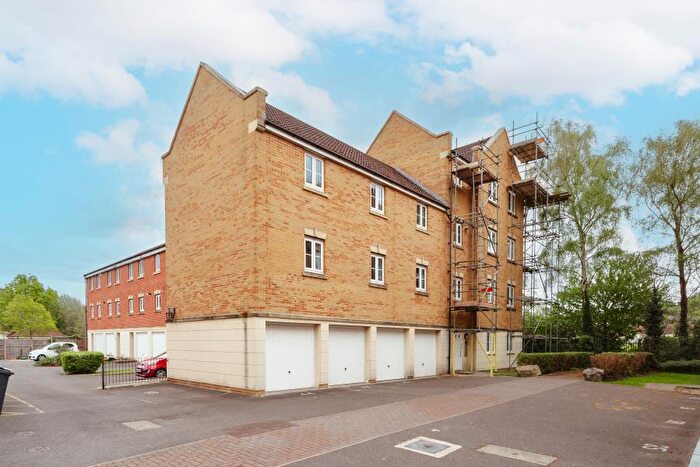 2 Bedroom Flat To Rent In Dickinsons Field - Bedminster, BS3