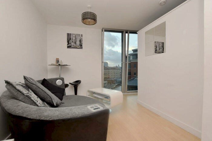 1 Bedroom Flat To Rent In Glass Wharf, BS2