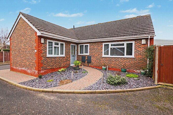 3 Bedroom Detached Bungalow For Sale In Wigmore Glade, Wigmore, ME8