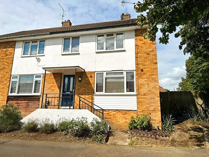 3 Bedroom Semi-detached House For Sale In Harrison Road, Borough Green, Sevenoaks, Kent, TN15