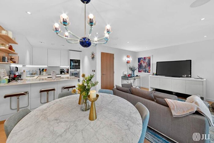 2 Bedroom Apartment For Sale In Rivulet Apartments, Devan Grove, N4